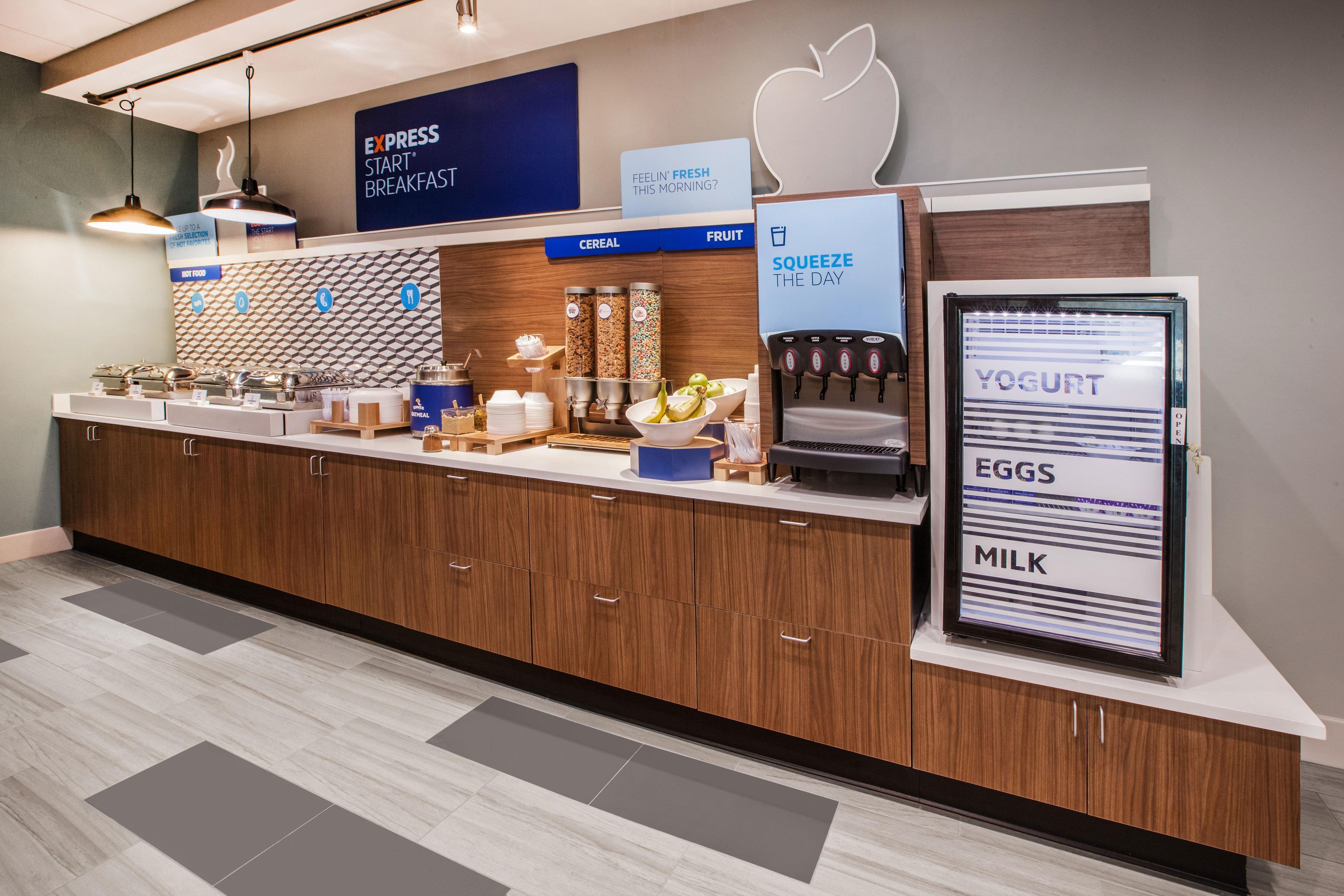 Holiday Inn Express & Suites Cleveland By Ihg Exterior foto